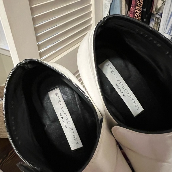 White Stella McCartney pointed toe ankle boots - Picture 6 of 9